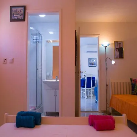 Mirjana Apartment Vis